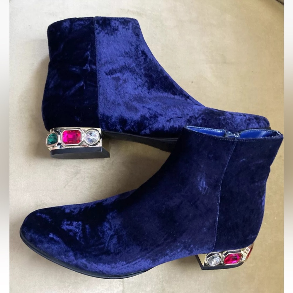Neiman Marcus Womens Boots Blue Velvet Decorative Stones 5.5 M